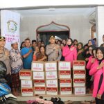 Foto :Kapolres Metro Tangerang Kota Kunjungi Sejumlah Posko Pengungsian dan memberi santunan.