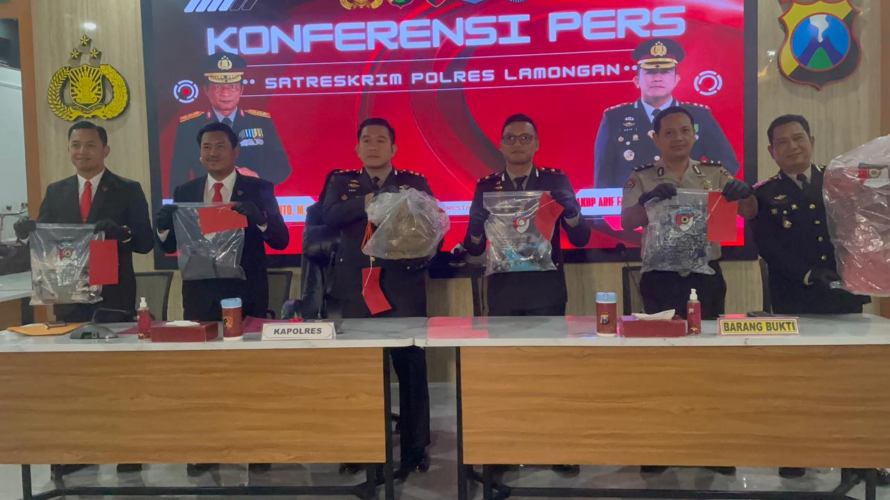 Foto : Konfrensi pers Polres Lamongan Ungkap Motif Warisan dalam Pembunuhan Berencana