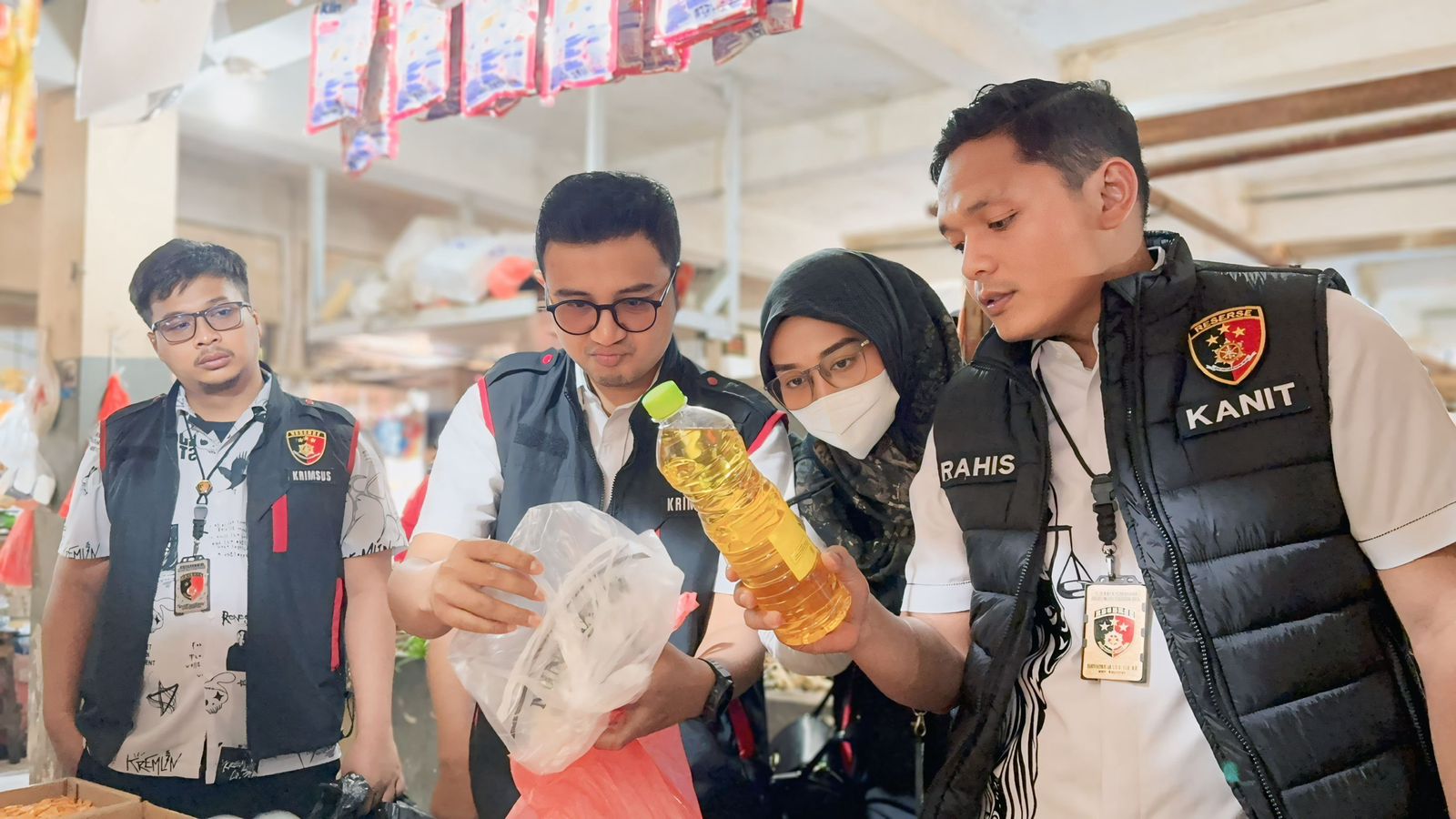 Foto : Polisi Turun Langsung Pantau Pasokan Pangan di Kota Tangerang